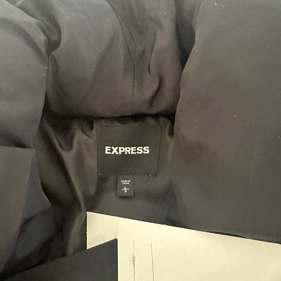 ***EXPRESS ***Wmn's Black puffy jacket size Large NWOT - Picture 10 of 11